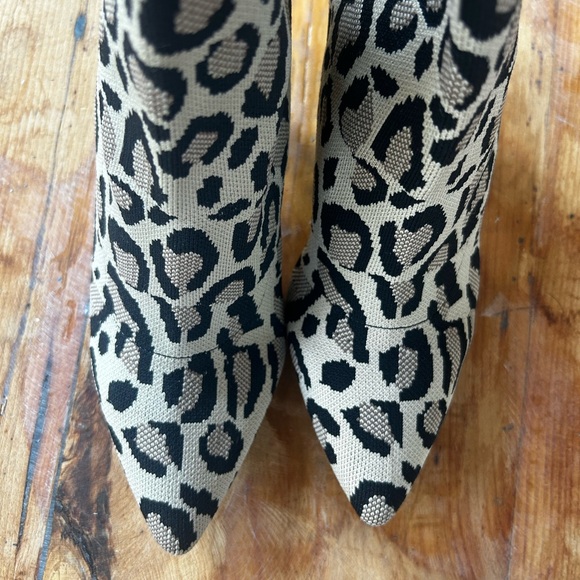 MIA Saddie Leopard Print Stretch Fabric Bootie - Picture 12 of 16